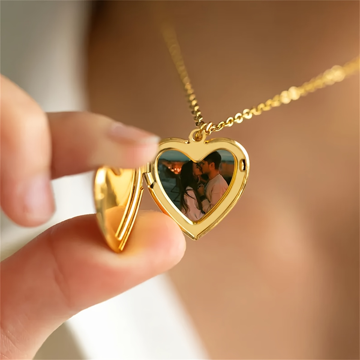Personalized 1/2 Picture Heart - Heart Locket Necklace Photo recension och pris