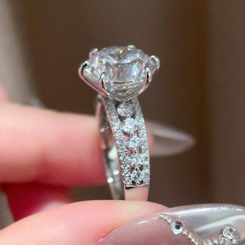 4 Carats High Sparkle Classic  - Moissanite Engagement Ring 1 Carat recension och pris
