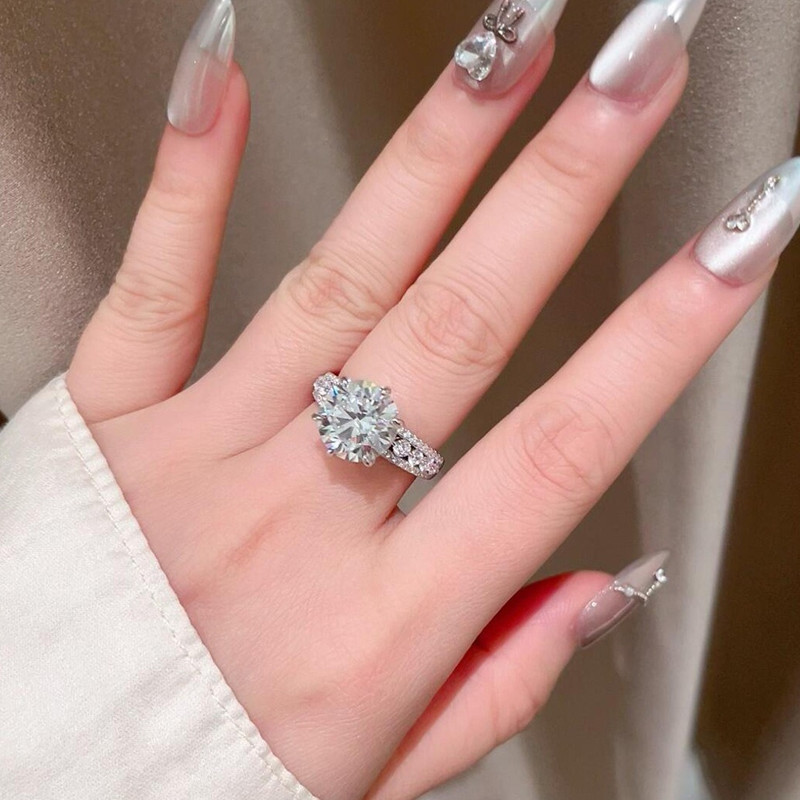 4 Carats High Sparkle Classic  - Moissanite Engagement Ring 1 Carat recension och pris